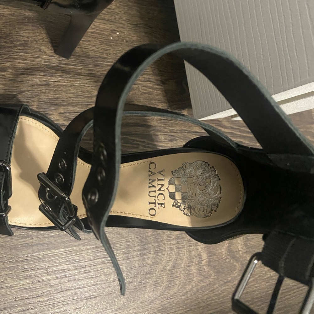 Vince Camuto Black Heels - Picture 3 of 4